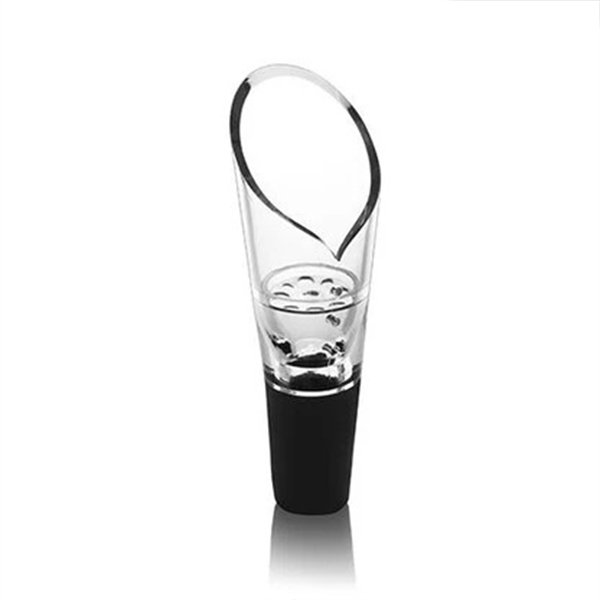 aerating-wine-pour